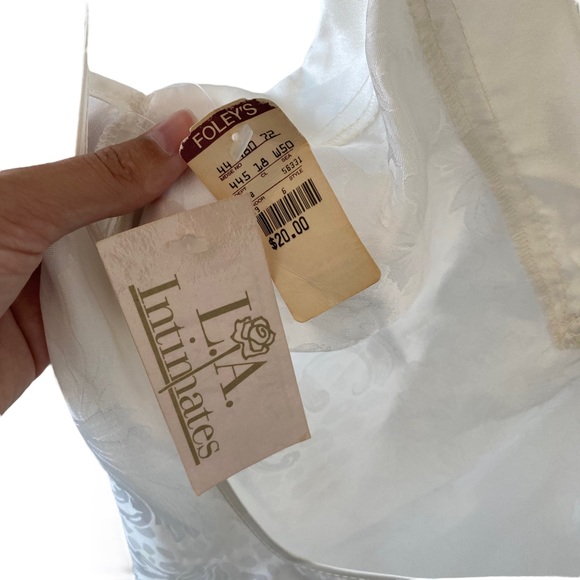 NWT L.A. Intimates Vintage White Satin Chemise Slip Low Back V-Neck Front Rose - Picture 4 of 6